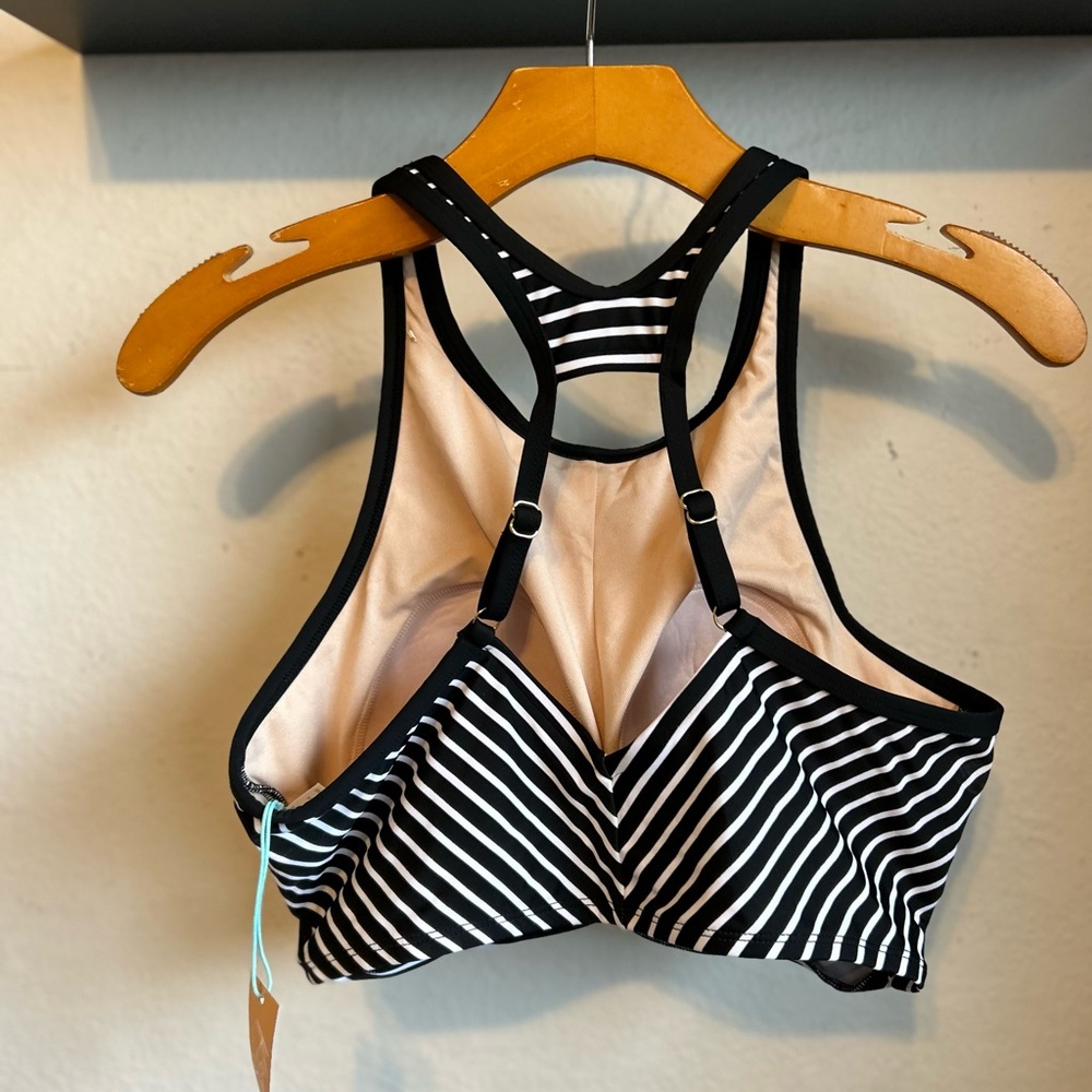 Kona Sol black and white striped swimsuit top Size L - Picture 5 of 8